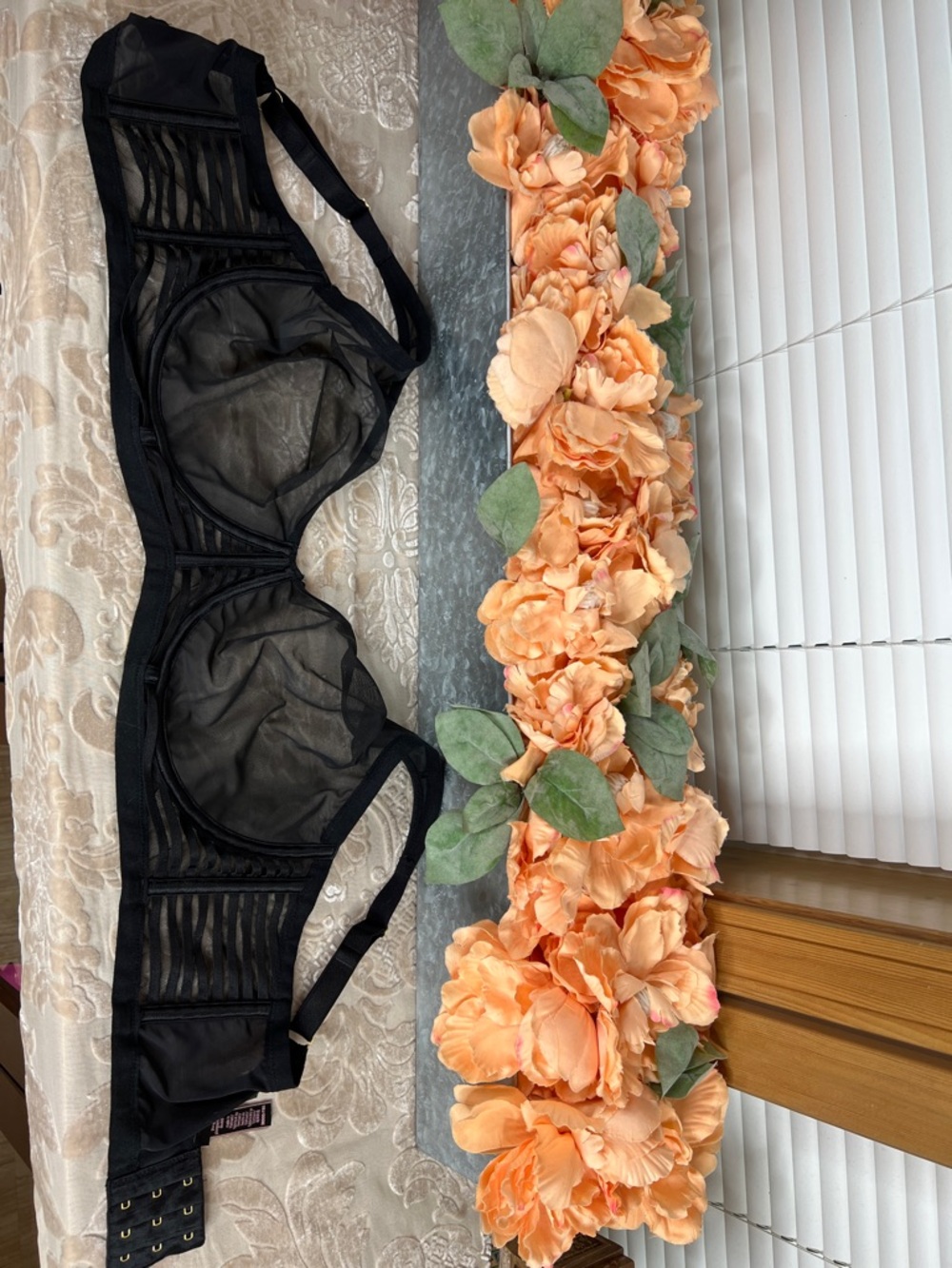 Victorias secret black unlined plunge mesh bra Size 38 DDD - Picture 5 of 6